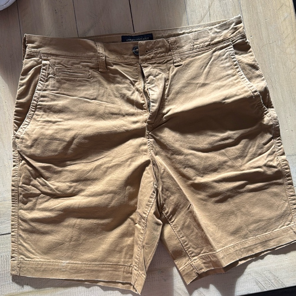 American Eagle men’s shorts